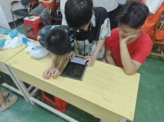 并借帮“天谱乐”中“图生曲”功能将画做转